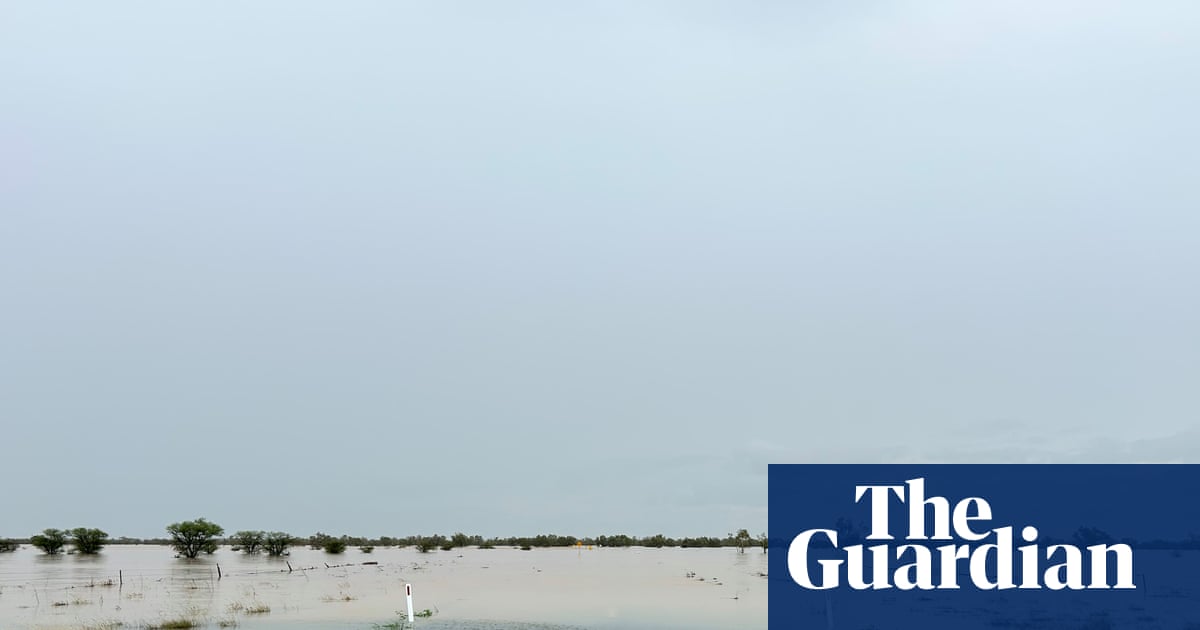 ‘You’re ringing an old lady in outback Queensland for life advice’: travellers worried about floods skip AI and pick up the phone | Queensland