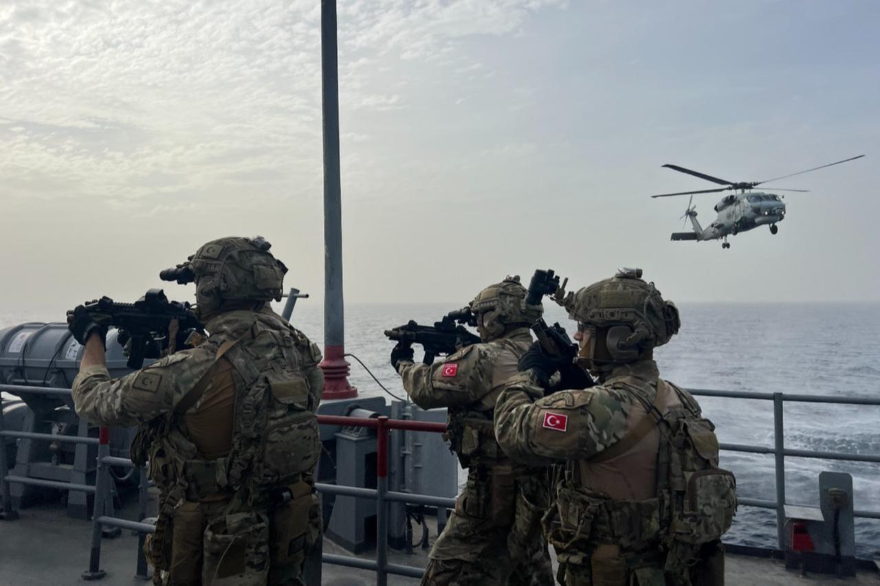 Turkish Underwater Offense (SAT) members at TCG Gediz, operating under the Turkish Naval Task Group, during training with Libyan Naval Forces personnel, 16-20 Nov. 2025. (Photo via Turkish MoND)
