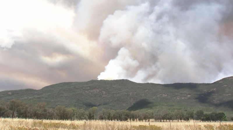 Emergency warnings as bushfires rage across Victoria, Australia