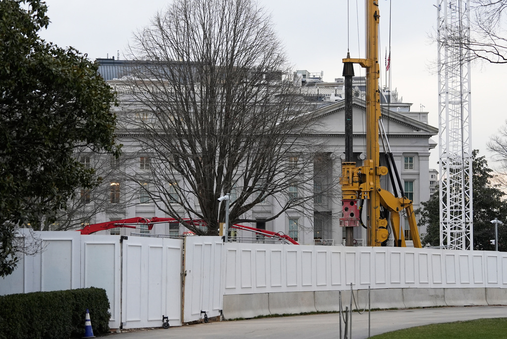 White House says it wasn't economical to save East Wing during ballroom construction
