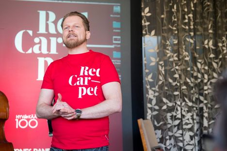 Red Carpet -elokuvafestivaalin tiedotustilaisuus pidettiin toukokuussa 2017 golfkentällä Hyvinkäällä.