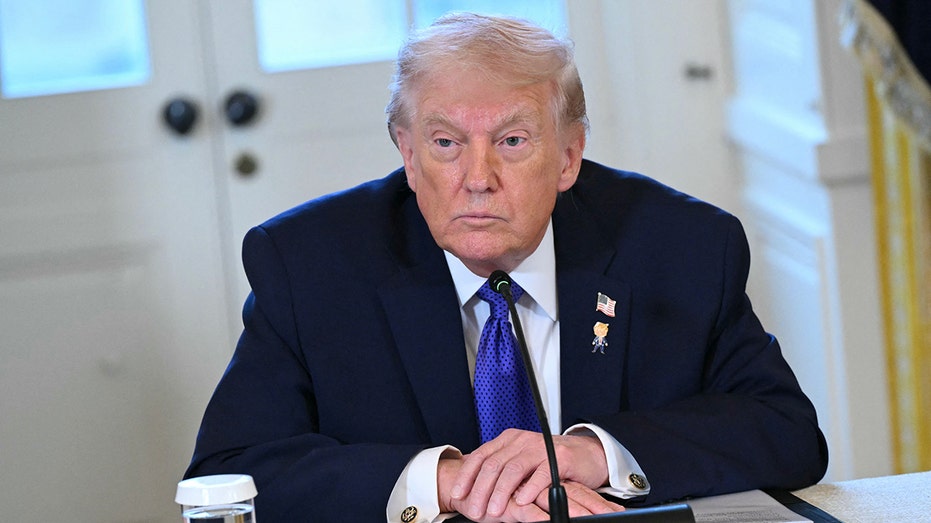 trump meets with execs