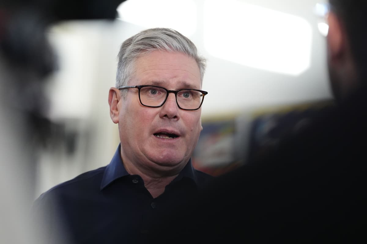 Elon Musk reposts AI image of Keir Starmer wearing a bikini in X row - London Evening Standard