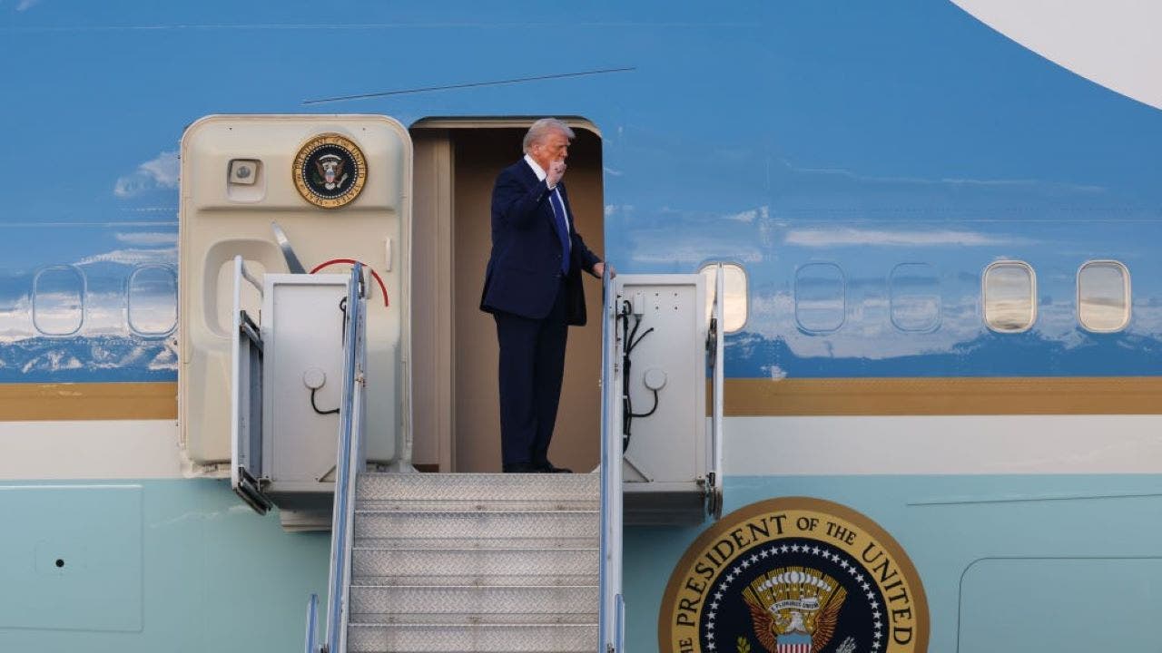 Trump motorcade route adjusted after suspicious object found at Palm Beach airport