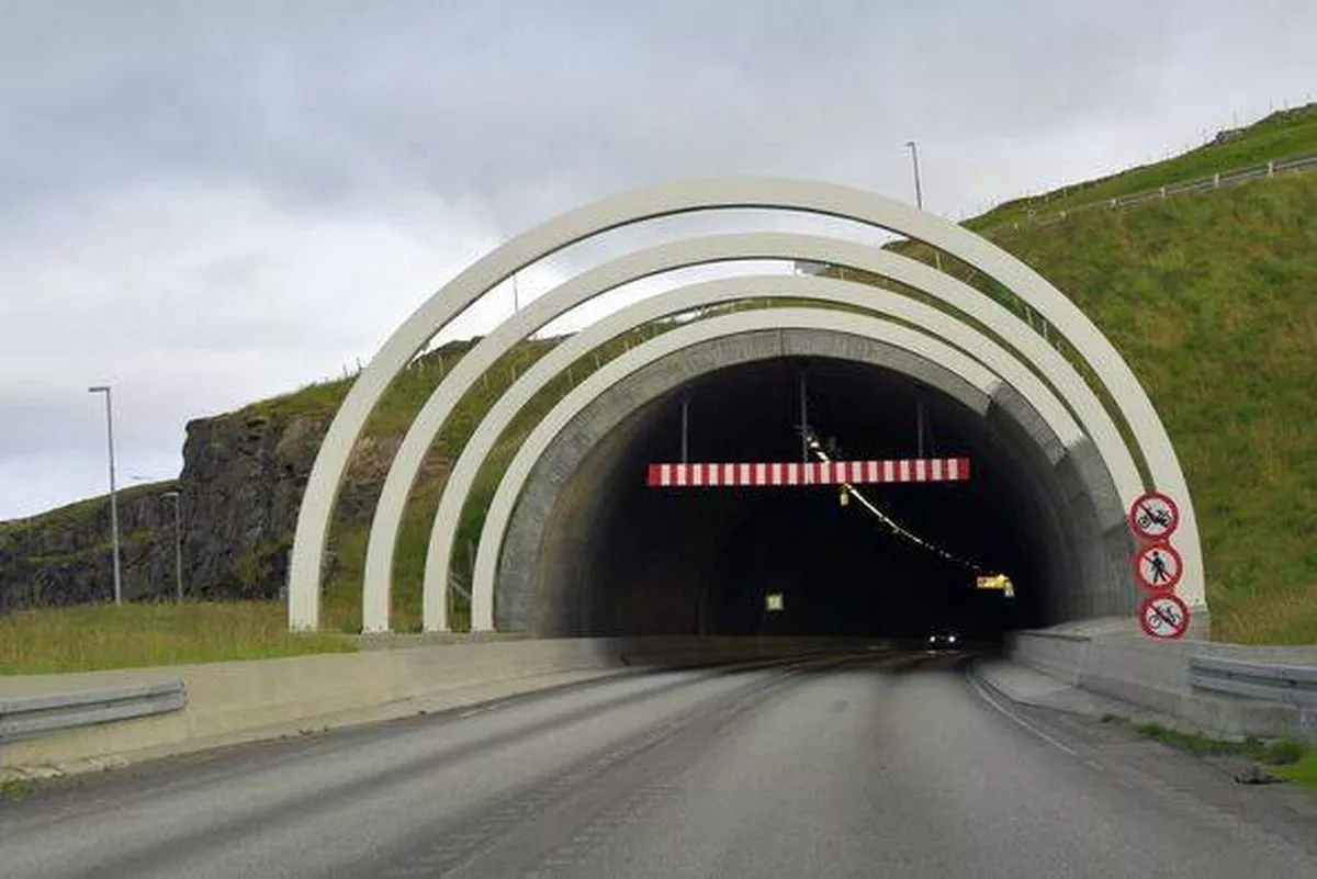 Eysturoy Tunnel