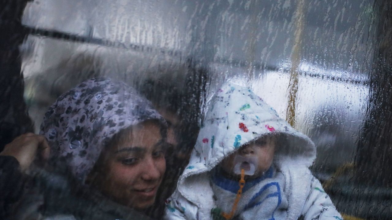 Displaced Aleppo residents return home after days of intense clashes
