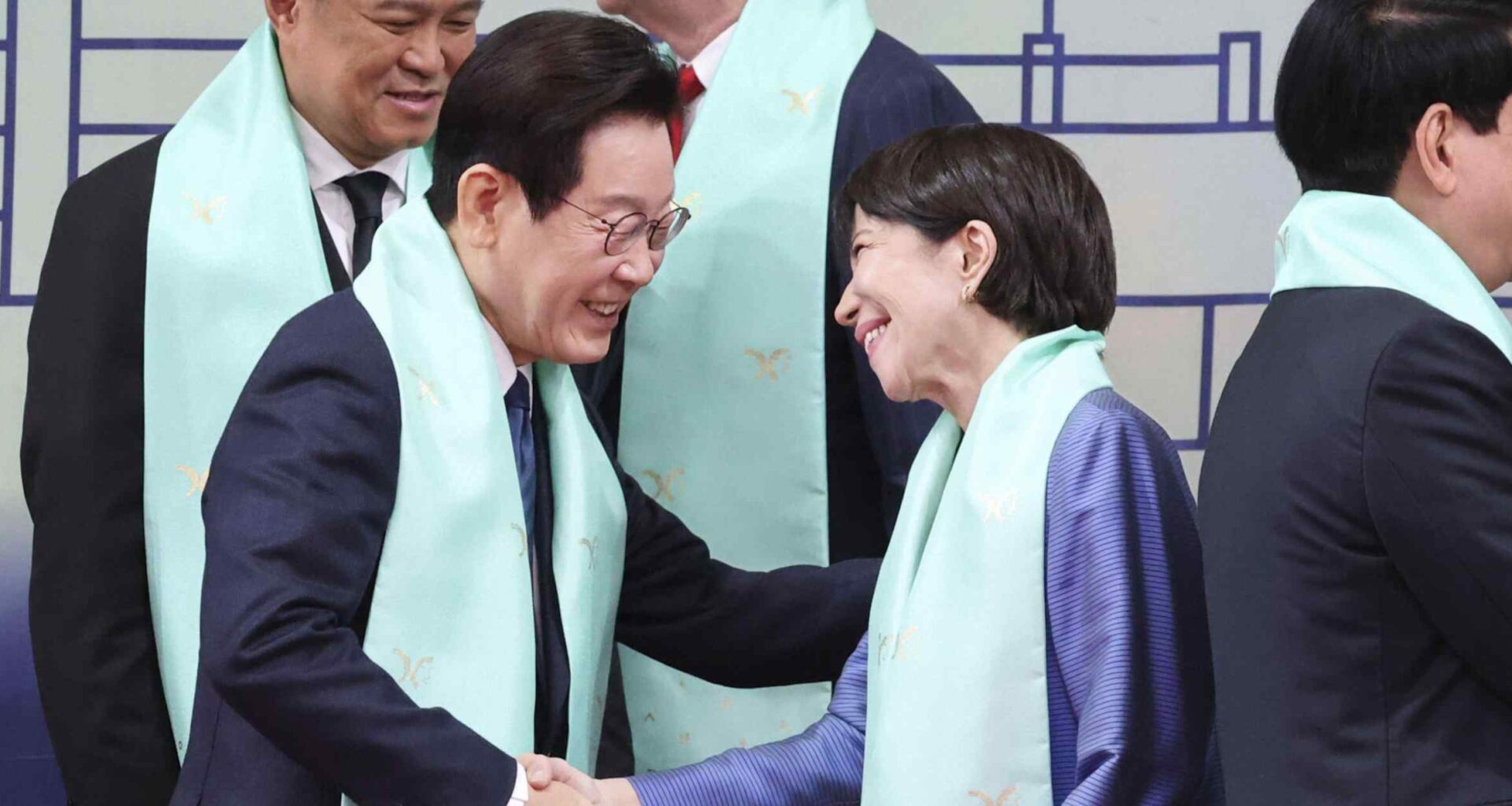 Japan, South Korea to hold 2nd summit in 3 months as global powers loom