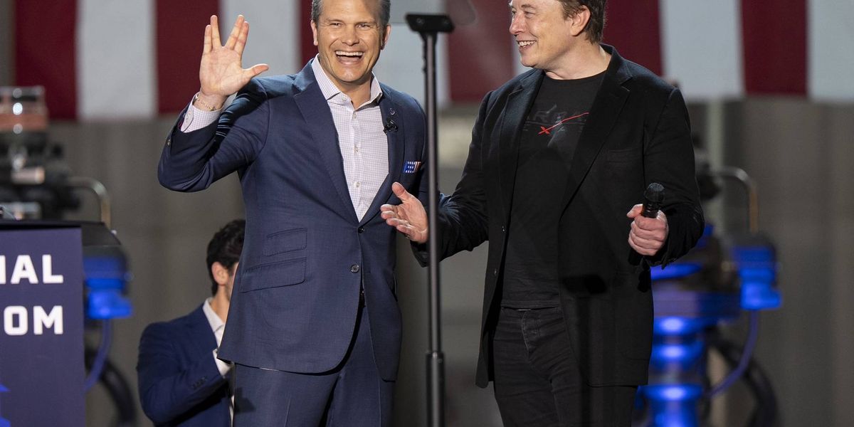 Pentagon Partners With Musk's AI Chatbot Despite Child Porn Scandal and Owner's Embrace of White Nationalism