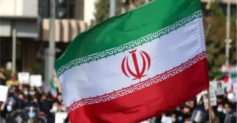 France and Canada issue urgent travel warning to Iran