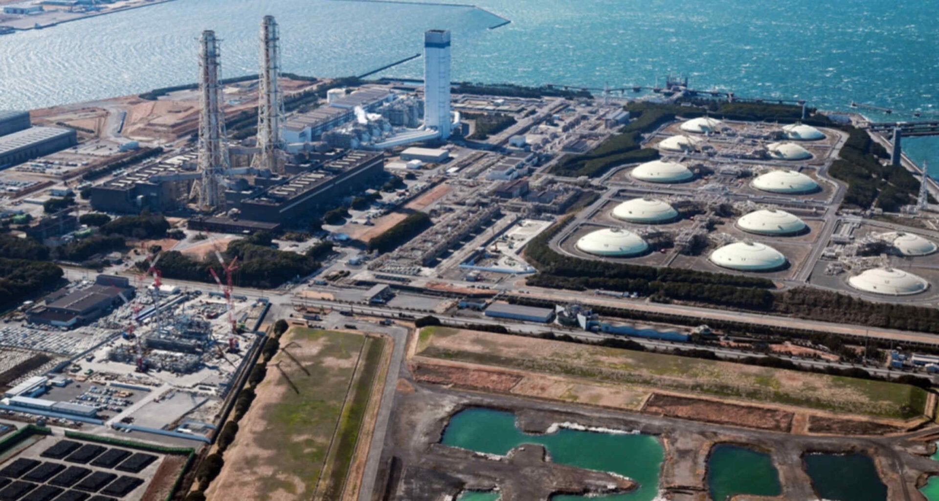 Asian LNG prices sink on record US exports, shift in Chinese imports