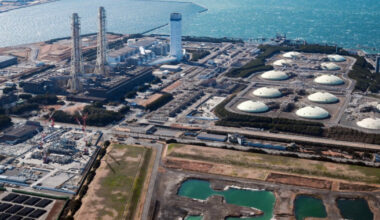 Asian LNG prices sink on record US exports, shift in Chinese imports