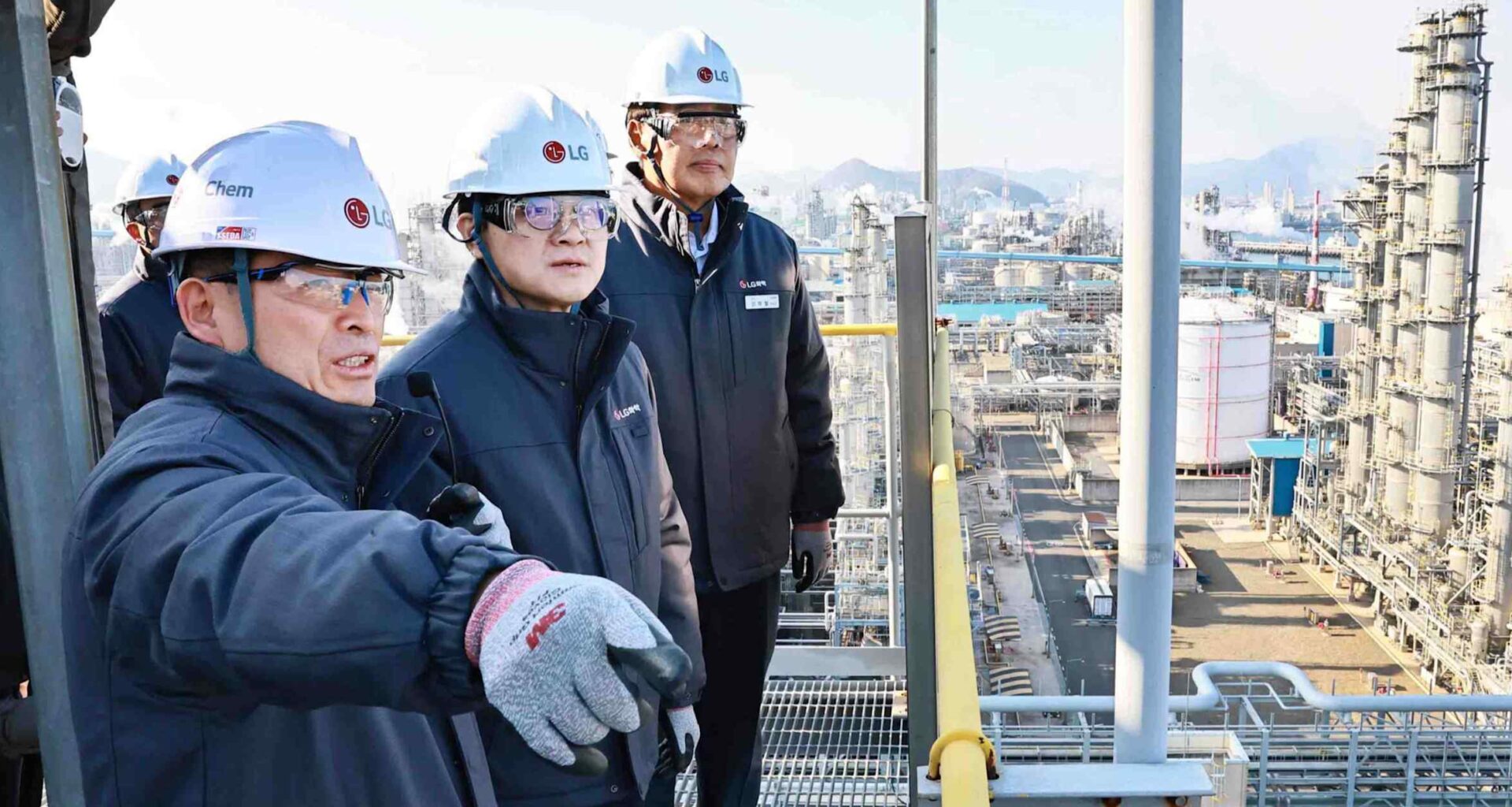 South Korea pushes Lotte Chemical, LG Chem to slash ethylene capacity