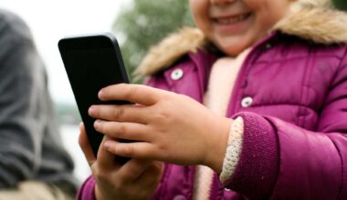 U.S. cell tower & wireless radiation policy fails public health, new paper finds