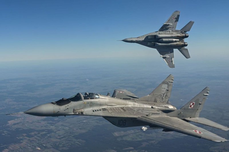 Poland greenlights transfer of 9 MiG-29 fighter jets to Ukraine