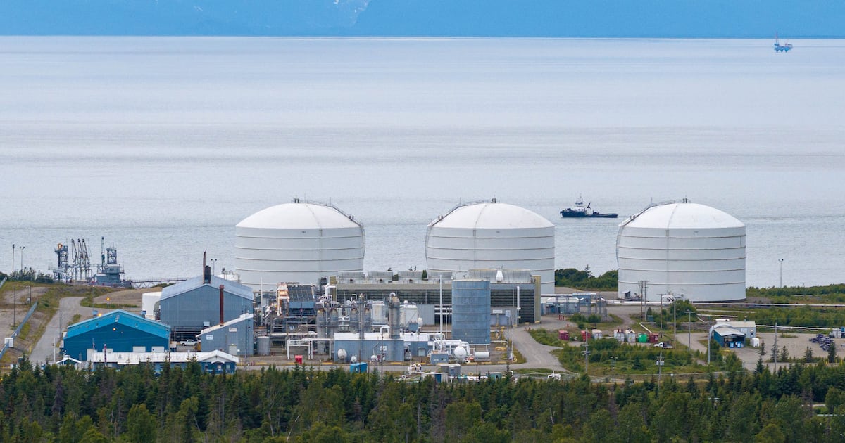 Hilcorp affiliate applies with federal regulators to bring LNG imports to Alaska