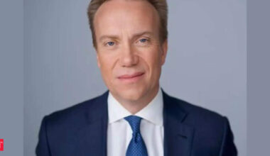 WEF Chief Borge Brende warns debt, geopolitics as key threats to global growth