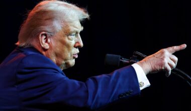 Trump escalates trade war with Europe in bid to acquire Greenland