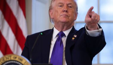 Trump's tariff threat against 8 European countries: Stocks slide, gold climbs