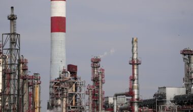 Hungary's MOL to buy Serbia's Russia-owned NIS oil company if US approves