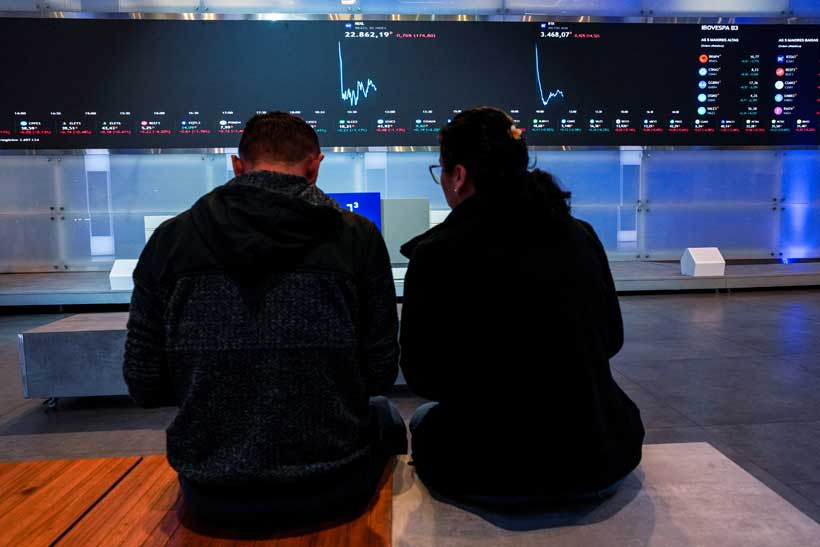 Markets Face Renewed Threat from Geopolitics, Tariffs