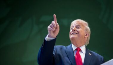 Groenland: Trump lève ses menaces et annonce un "futur accord"