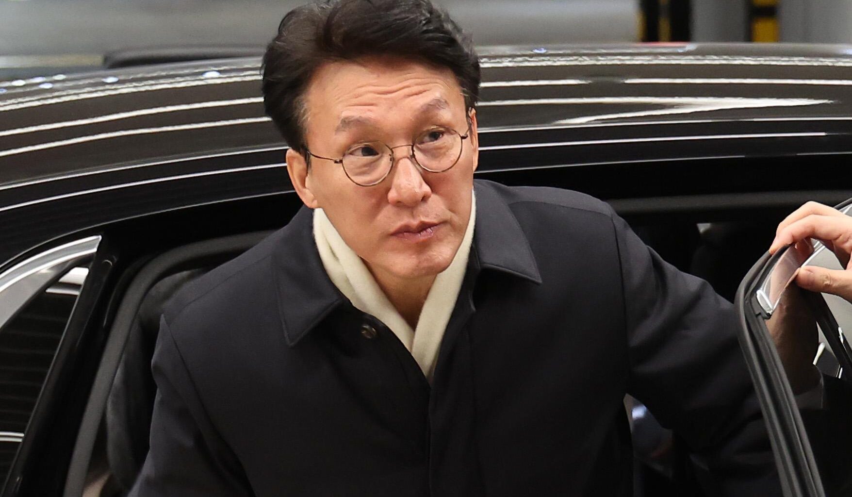 Prime Minister Kim Min-seok arrives at Incheon International Airport Terminal 2 in Incheon, Thursday, on his way to the United States to discuss pending issues between South Korea and the United States. Yonhap