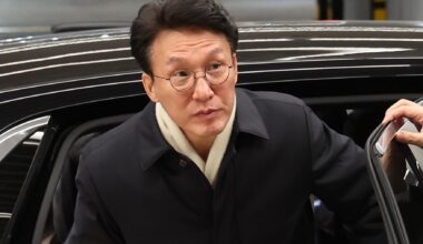 Prime Minister Kim Min-seok arrives at Incheon International Airport Terminal 2 in Incheon, Thursday, on his way to the United States to discuss pending issues between South Korea and the United States. Yonhap