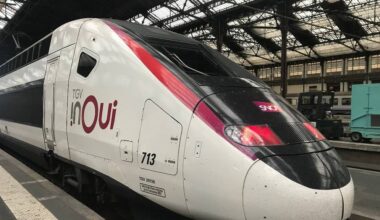 Kritiek op Frans spoorbedrijf om kindvrije treinklasse in TGV