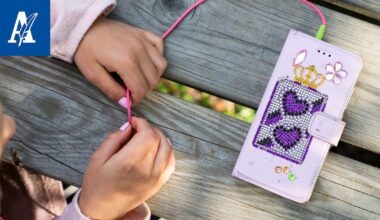 Vaikuttavatko uudet ruutuaika­suositukset Tampereen kouluissa? Kysyimme