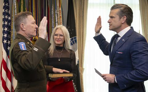 Newly promoted Army Reserve soldier and country music star Craig Morgan continues work on music therapy initiative