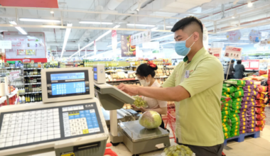 Vietnam central bank puts 4.5% inflation target first