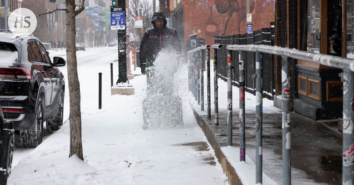 Lähes 15 000 lentoa peruttu lumimyrskyn vuoksi Yhdysvalloissa