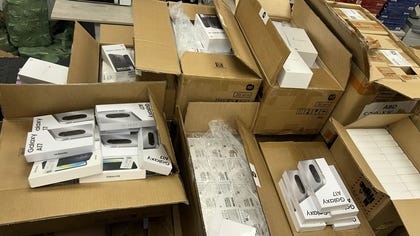 Approximately 700 mobile phones found during a smuggling operation police raid in the community of Ar'ara in the Negev, over the past weekend.