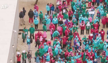 Immigration attorney describes protest inside Dilley detention facility