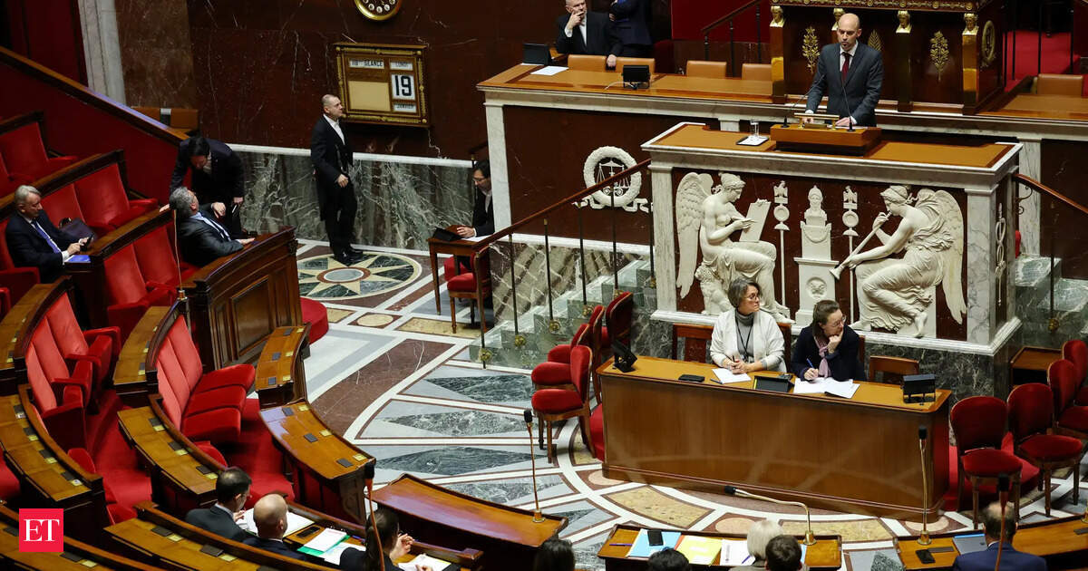 France's National Assembly approves banning under-15s from social media