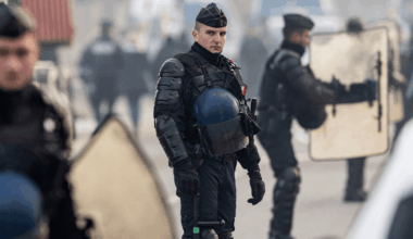 French Police told to stop using rubber bullets, tear gas and stun grenades against asylum seekers