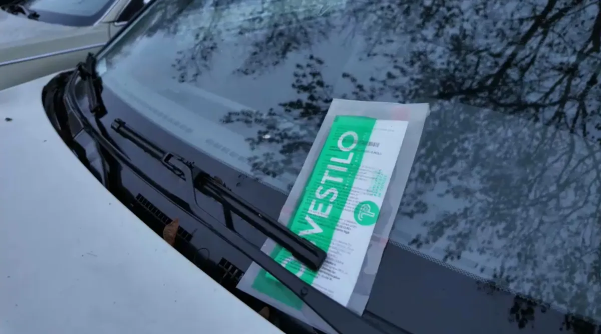 Parkirna grozljivka v Štepanjcu se nadaljuje, prebivalci nestrpno čakajo županov obisk (VIDEO)