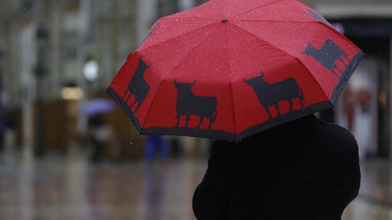 Жълт и оранжев код за значителни валежи за Южна България