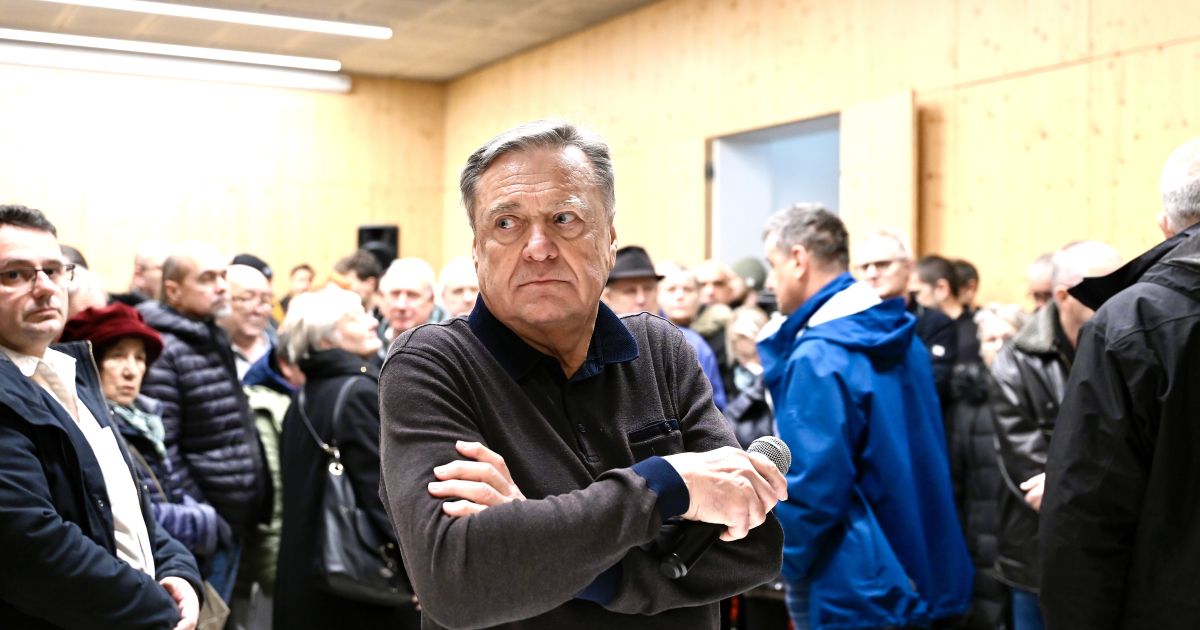 Žvižgi za Jankovića v Štepanjskem naselju: Vložite tožbo