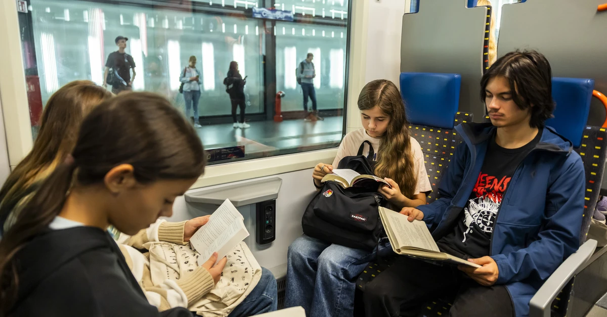 Les apprentis suisses passent 90 minutes en déplacement