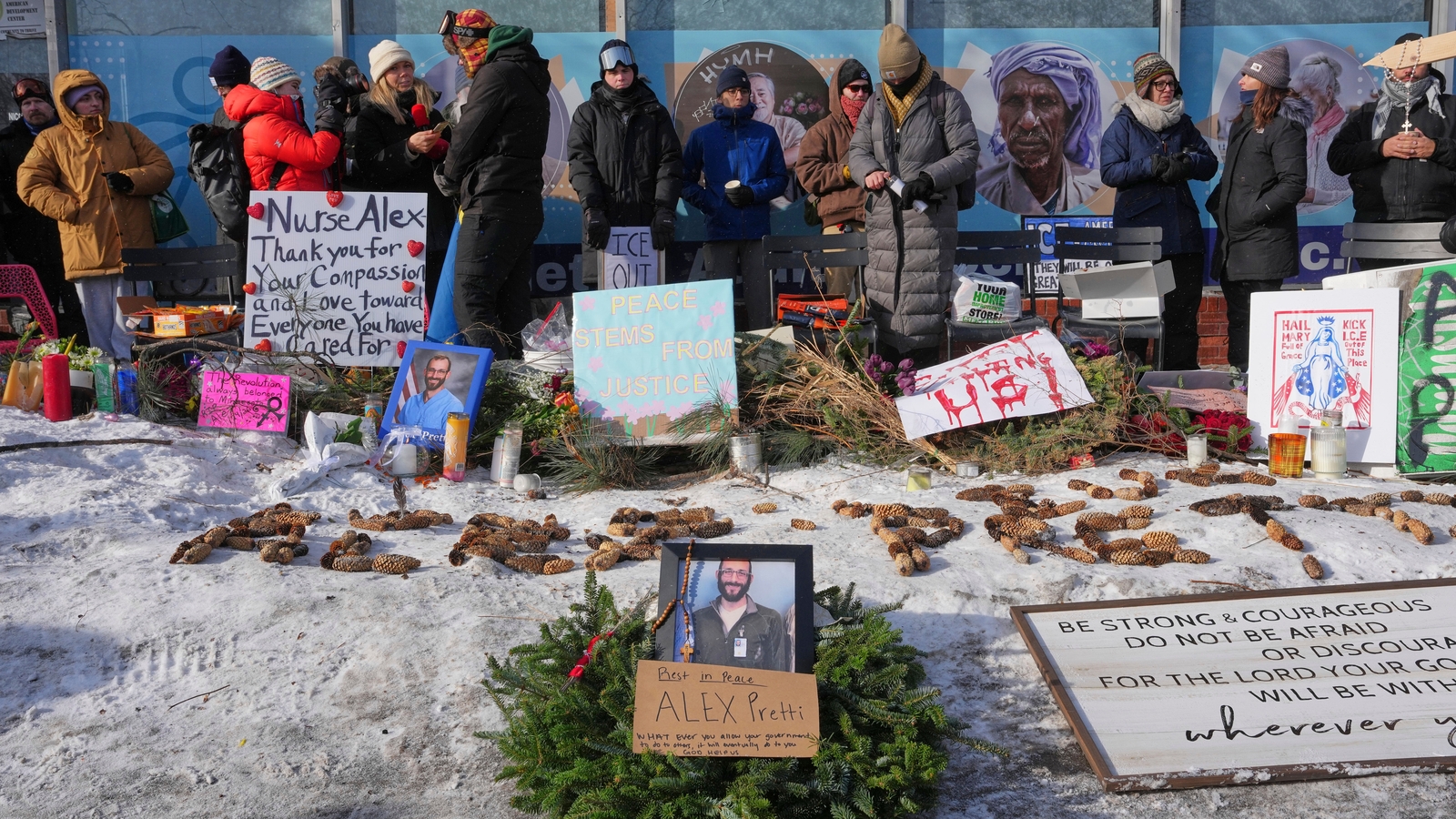 Minneapolis shooting live updates: Shooting of Alex Pretti intensifies protests