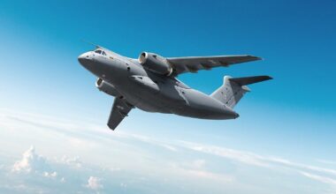 Lietuva kariuomenei dabar nepirks 3 braziliškų lėktuvų: vardija, kur išleis pinigus