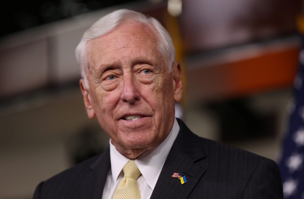 WATCH: Rep. Steny Hoyer announces retirement in emotional House floor speech