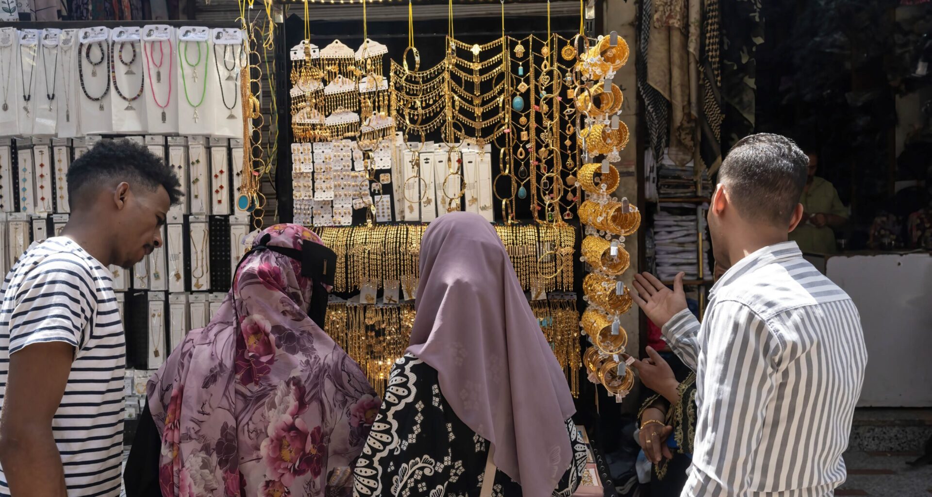 Egypt’s gold reserves jump by three-quarters in 2025