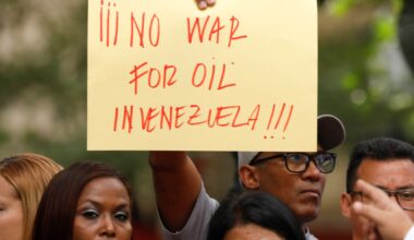 Trump administration sets meetings with oil companies on Venezuela: Report | Nicolas Maduro News