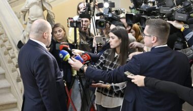 Koalícia navrhuje aj etický kódex pre novinárov, opozícia má obavy