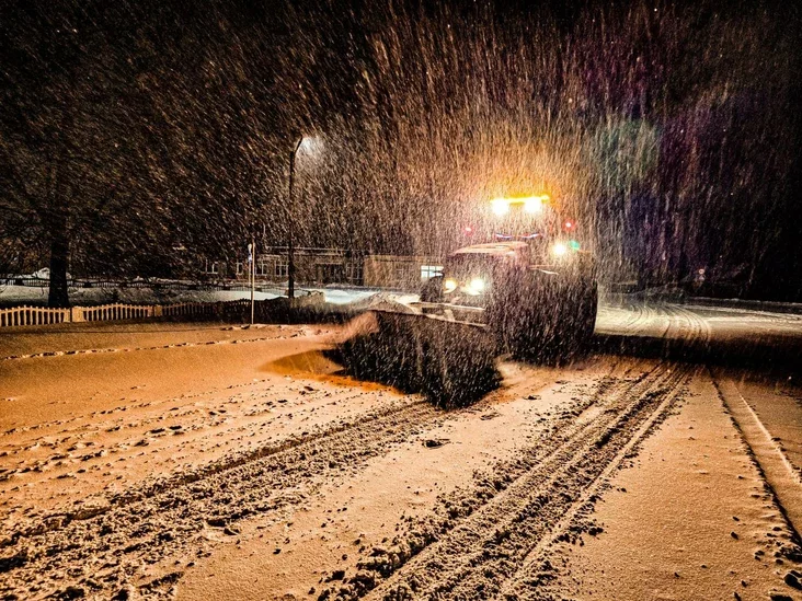 Snow removal on a road in Pinsk district