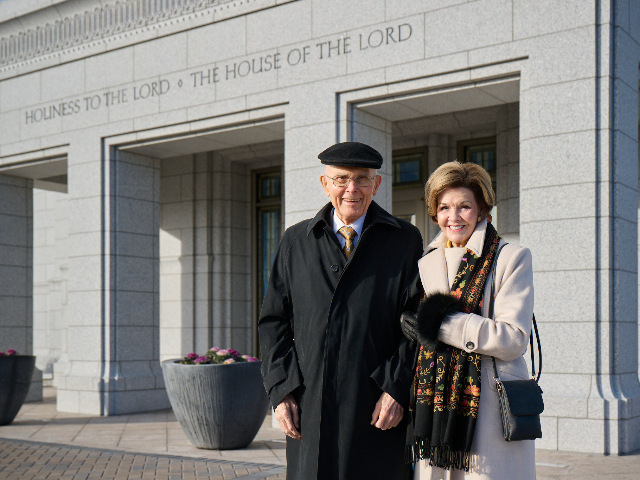 President Oaks Dedicates the Burley Idaho Temple