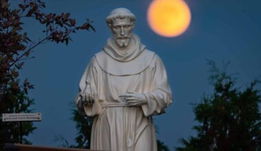 Pope sets Jubilee for St Francis of Assisi