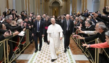 Pope encourages Neocatechumenal Way to continue mission